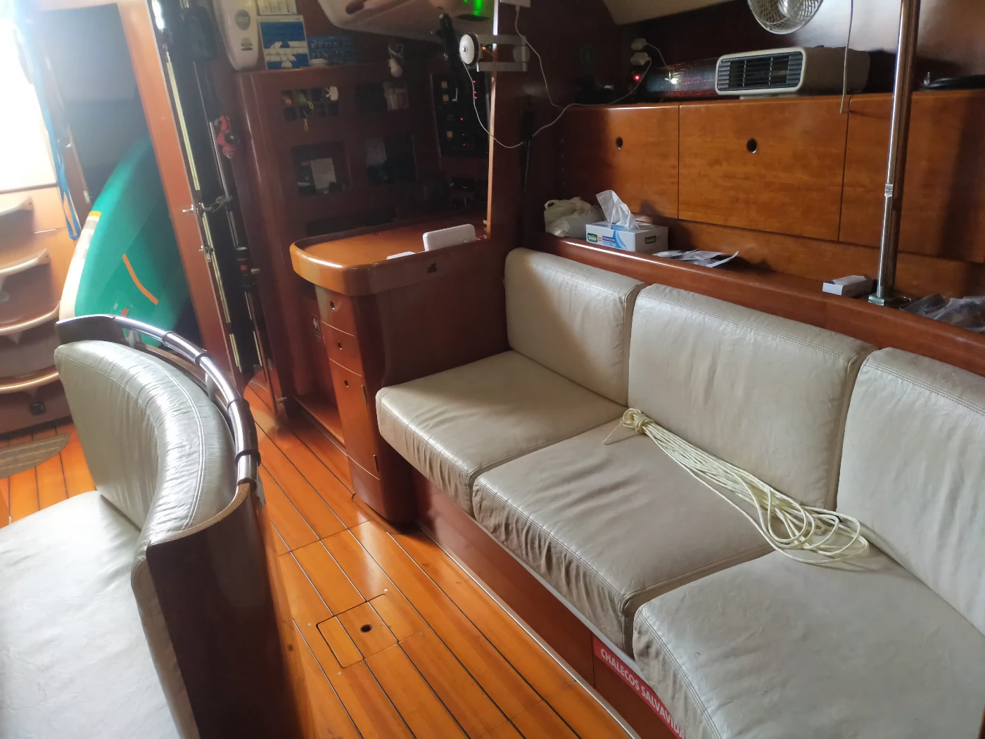Beneteau First 47.7 (interior)